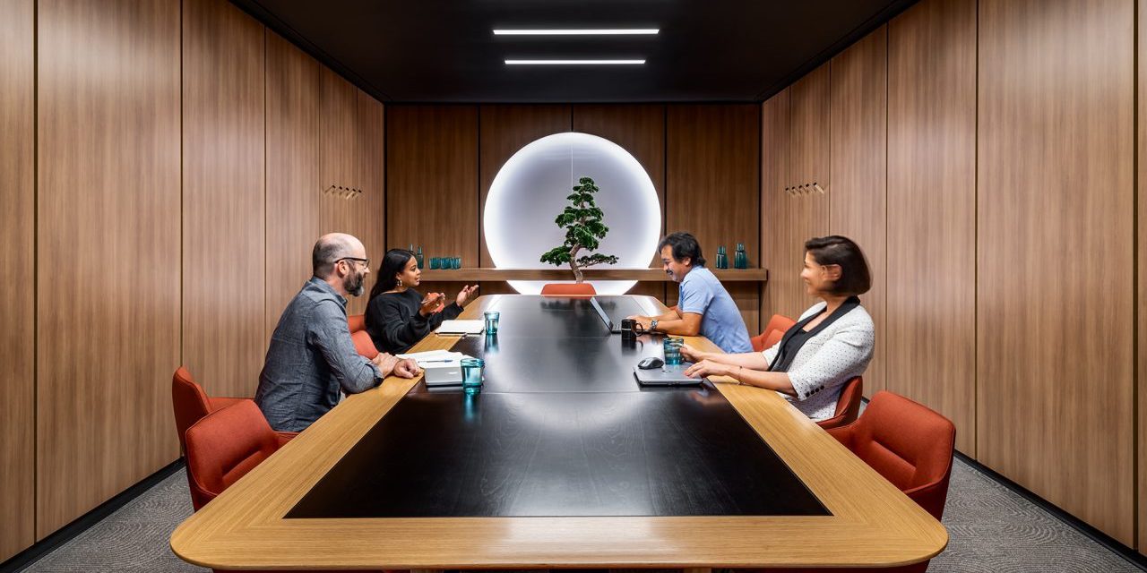 https://www.ebscm.com/wp-content/uploads/2020/11/sm-004_Mtg-Rm-People_WP1_26_Wellington_Street_E-1-1280x640.jpg
